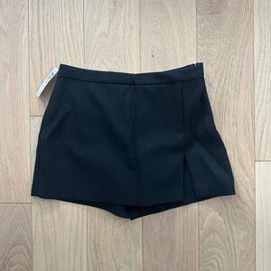 Aritzia Babaton Facade Skort